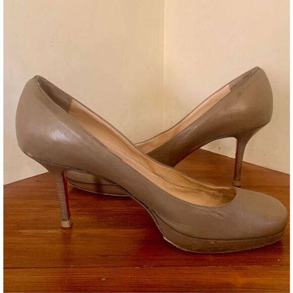 Christian Louboutin Womens Brown Leather Pumps Round Toe Platform Size 39 - Picture 8 of 11